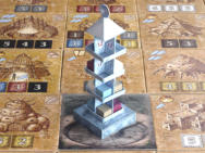 Obelisk zum Spiel "Blue Moon City". Opferung jetzt in 3D.